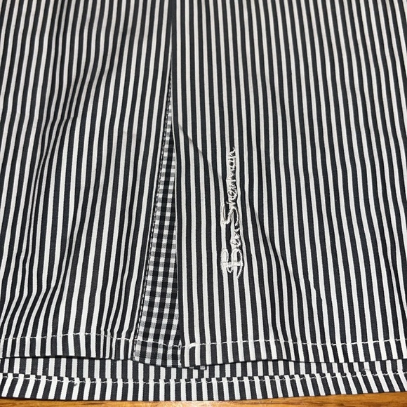 Ben Sherman Button Down (pics are difficult because of stripes) - Picture 2 of 10